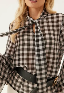 VERO MODA Ruutu- Ja Raidalliset Puserot Ja Paidat|Rennot Puserot Ja Paidat*Vmsia Ls Flounce Top