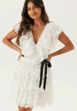 Bubbleroom Occasion Valmistujaismekot|Ylioppilasjuhlapuvut*V-neck Frill Floral Dress