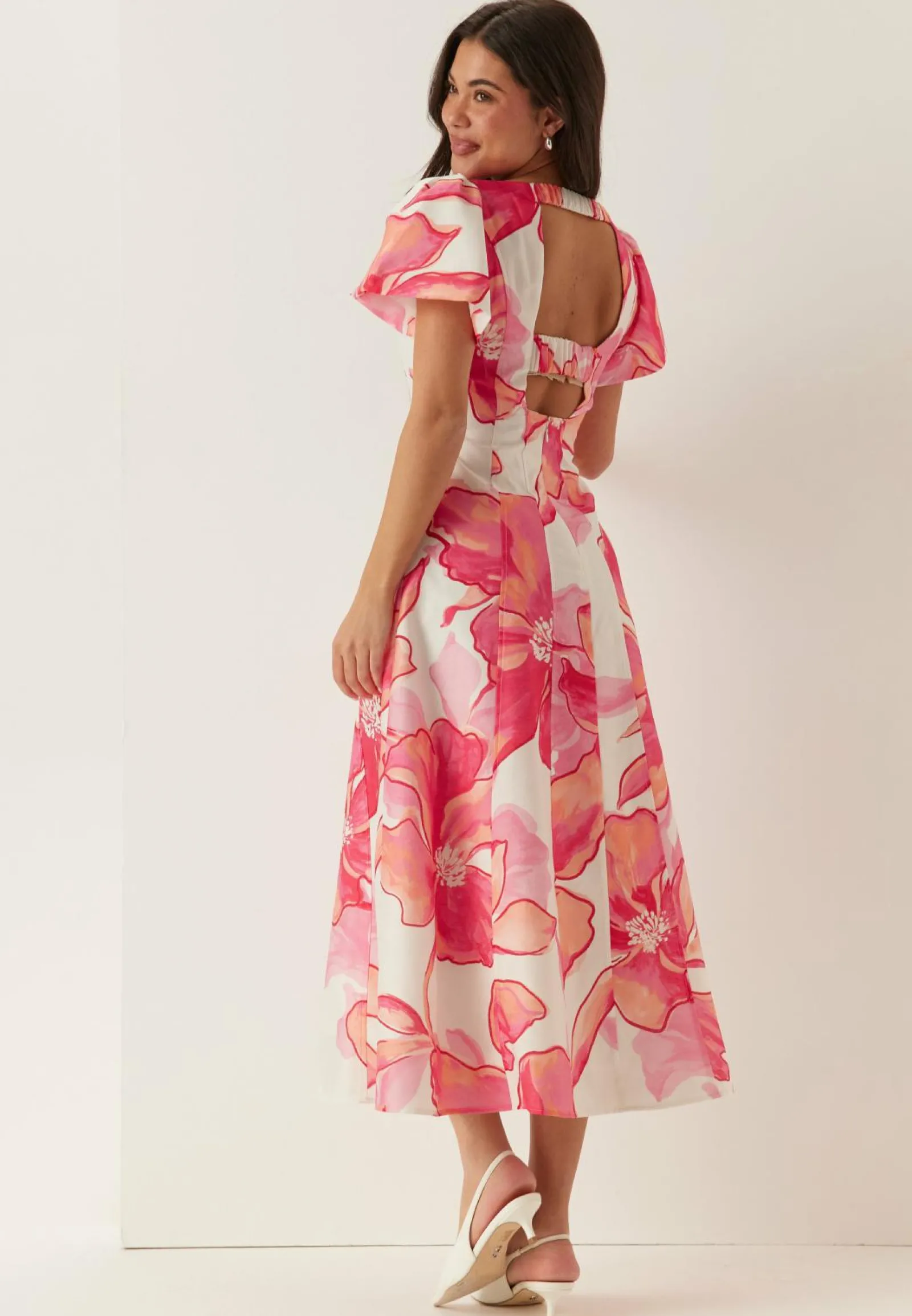 FOREVER NEW Juhlamekot|Kukkakuosiset Ja Kuviolliset Mekot*Wilda Flutter Sleeve Dress