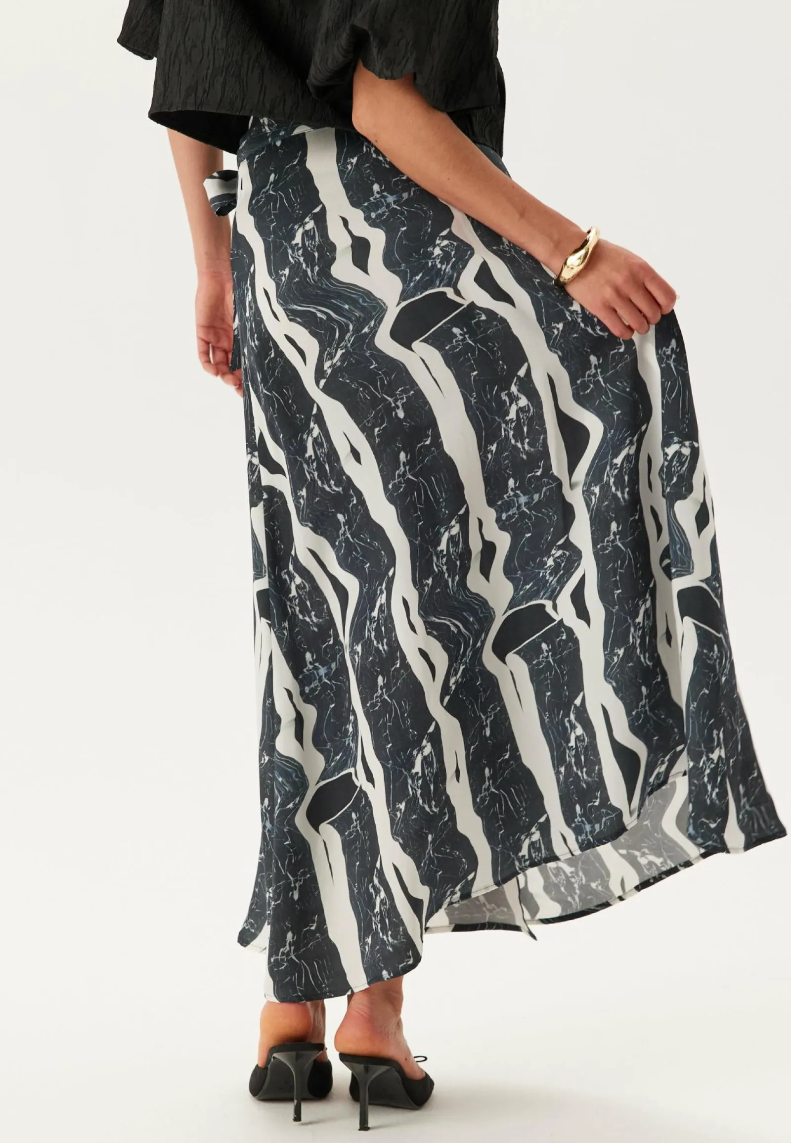 Bubbleroom Ateljé Juhlameet|Maxihameet*Wrap Maxi Skirt